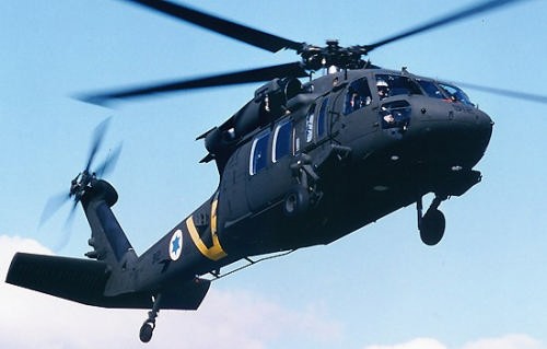 black hawk helicopter - joining the search © SW
